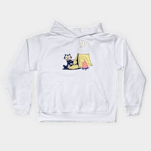 Felix camp fire in the night Kids Hoodie